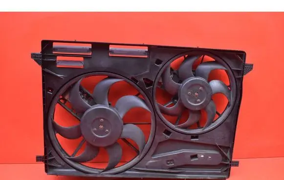 Volvo V70 Electric radiator cooling fan 30792924