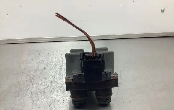 Mercedes-Benz SLK R170 Coolant heater control valve 0018307784