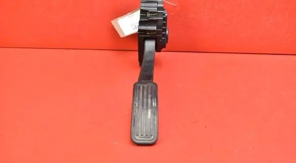 Ford Mondeo MK I Accelerator throttle pedal DG9C-9F836-AD