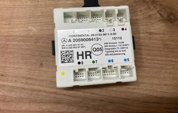 Mercedes-Benz C W205 Door control unit/module A2059006413