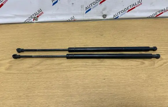 BMW X5 E53 Tailgate/trunk strut/damper 8402405