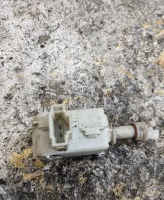 Seat Toledo II (1M) Tailgate boot lock/latch motor 3B0959782
