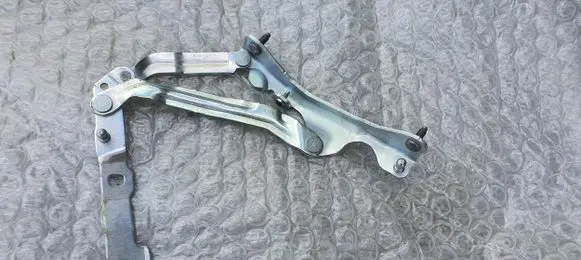 Tesla Model 3 Tailgate/trunk/boot hinge 166739900C