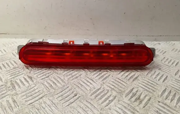 Toyota Corolla Verso AR10 Third/center stoplight 815700F011
