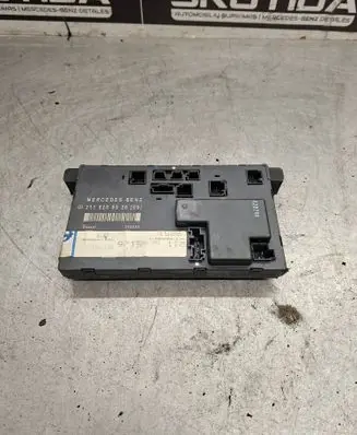 Mercedes-Benz E W211 Door control unit/module 2118200526