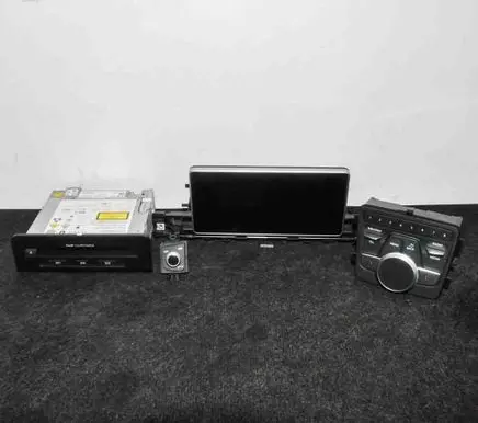 Audi A4 S4 B9 8W Radio/CD/DVD/GPS head unit 8W1919616 8W0919605