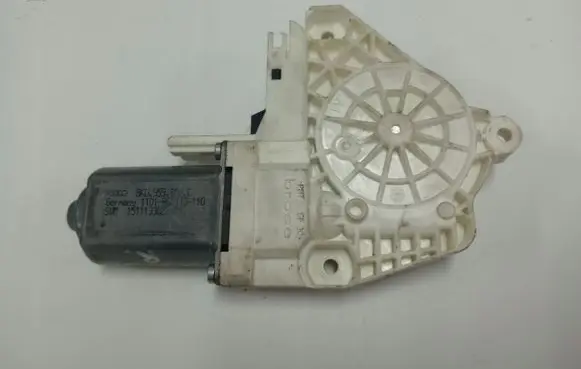 Audi A1 Front door window regulator motor 8K0959802C