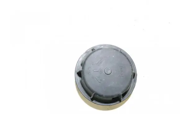 Peugeot 607 Headlight/headlamp dust cover 89001146