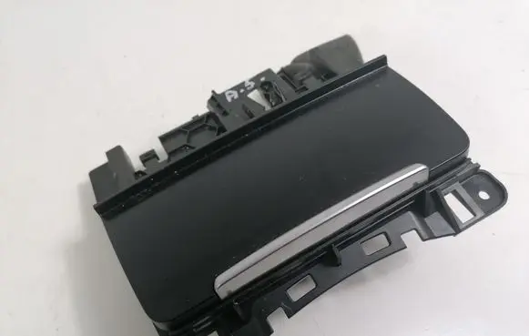 Ashtray (front)