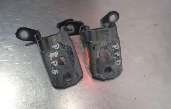Infiniti M Front door hinges set 