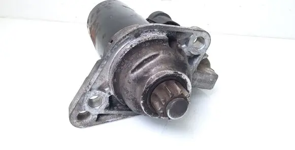 Volkswagen PASSAT B6 Starter motor 1005831311