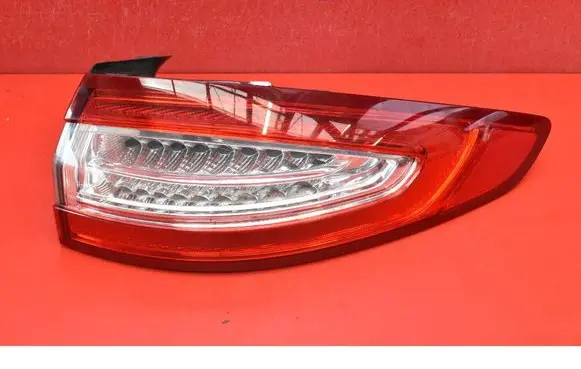 Ford Mondeo MK I Rear/tail lights DS73-13404-FJ