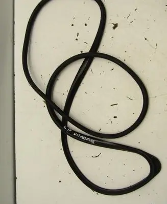 Suzuki Vitara (LY) Rubber seal front coupe door 153308