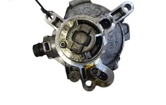Volvo V40 Vacuum pump 31316688