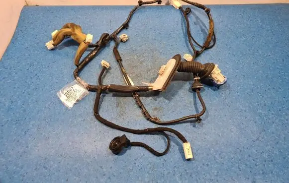 Mazda 6 Wires (generator/alternator) GS1E67190D