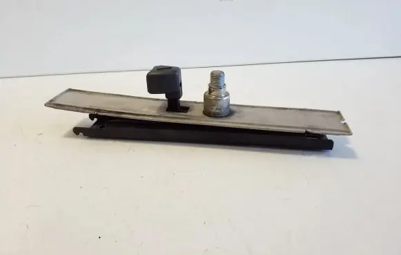 Iveco Daily 5th gen Seat belt adjustment rail 00039320 347000001