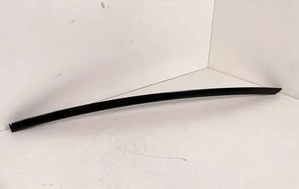 BMW 3 E92 E93 Door glass trim 8036668 51768036668