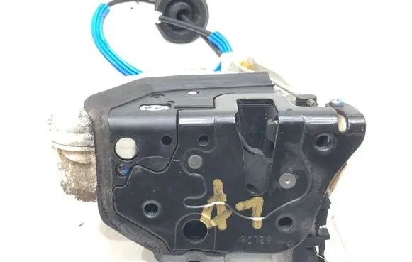 Audi A4 S4 B8 8K Front door lock 8J1837015A