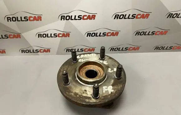 Jeep Grand Cherokee (WJ) Front wheel hub spindle knuckle