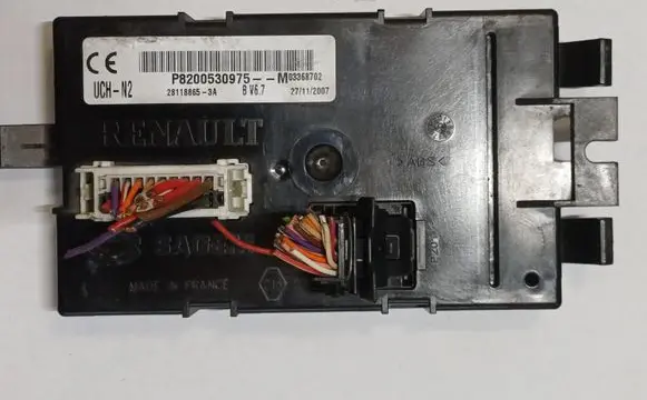 Renault Trafic II (X83) Comfort/convenience module P8200530975M 281188653A UCHN2