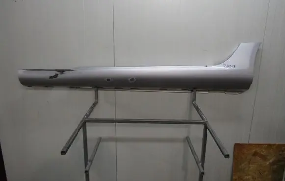 Mercedes-Benz SLK R170 Front sill (body part) A1726980154