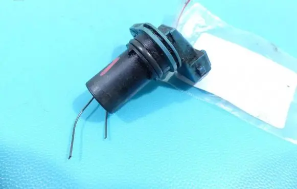 Ford Focus Camshaft position sensor YS6A-12K073-AB IMPRK1329915