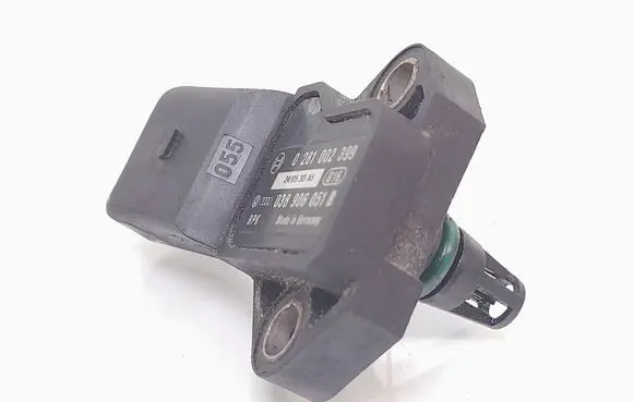 Volkswagen Jetta V Intake air temperature sensor 038906051B 0281002399