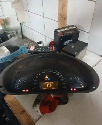 Mercedes-Benz C W203 Speedometer (instrument cluster) A2035403047 110080231