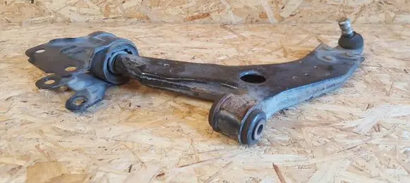Volvo V40 Front lower control arm/wishbone 5031710064 AV613A262DA