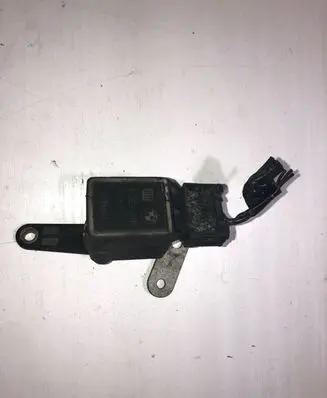 BMW 5 E39 Yaw turn rate sensor 1093698 189804