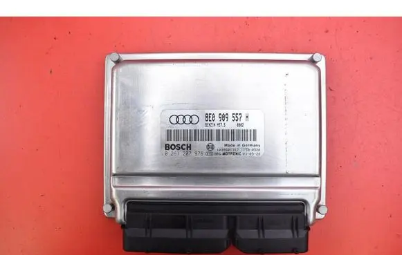 Audi A4 S4 B6 8E 8H Engine control unit/module ECU 8E0909557H