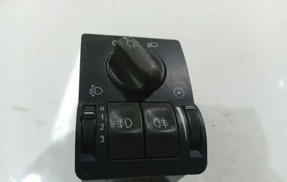 Opel Zafira A Light switch 09133249