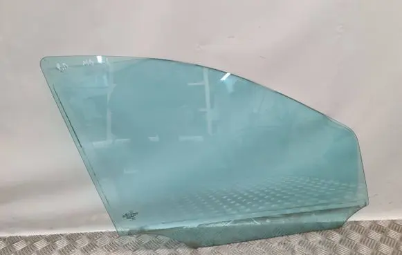 Mercedes-Benz ML W164 Front door window glass four-door 43R000004