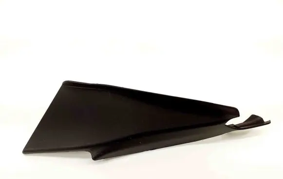 Fender trim (molding)