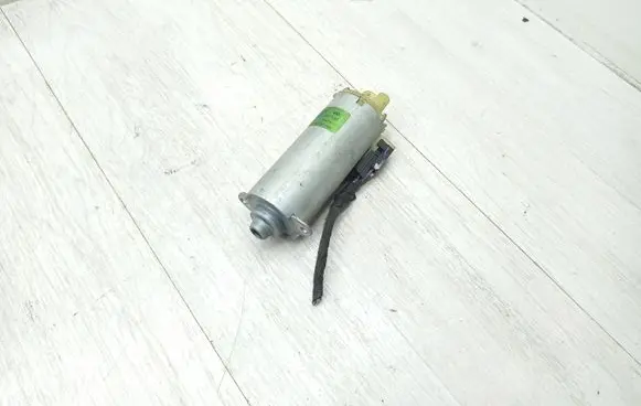 Volvo V70 Seat adjustment motor 0130002530 198392104