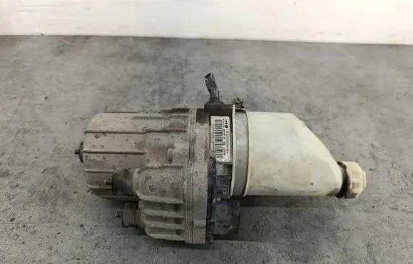 Opel Astra H Power steering pump 13192897