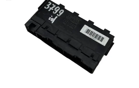 Lexus GS 300 350 430 450H Fuse module 8264130250 72818500 06H200934