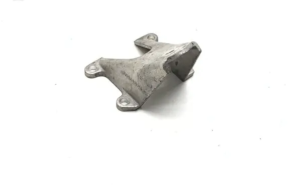 Jaguar XK8 - XKR Engine mounting bracket RF96JV6061AB