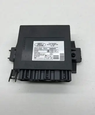 Ford Focus Comfort/convenience module 98AG15K600DD 5WK47230D