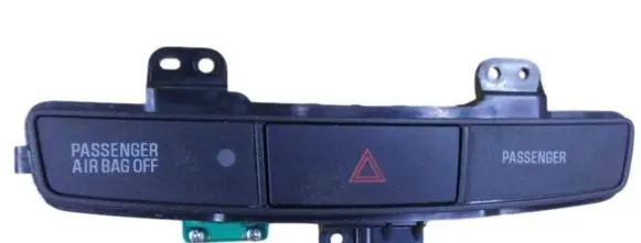 Mitsubishi Lancer VIII Hazard light switch