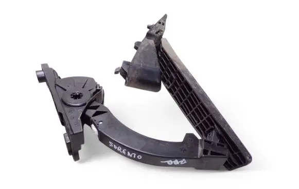 KIA Sorento Accelerator throttle pedal