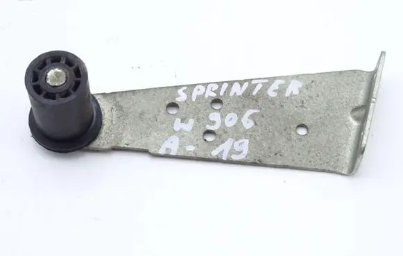 Mercedes-Benz Sprinter W906 Air filter cleaner box bracket assembly 