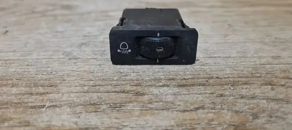 BMW 5 E39 Headlight level height control switch 61318360460