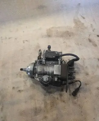 BMW 5 E34 Fuel injection high pressure pump 0460406993