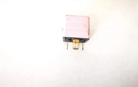 BMW 5 E39 Other relay 0332019168 8365326