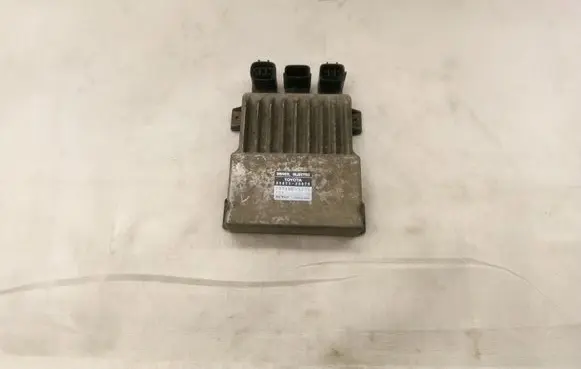 Toyota Avensis T250 Fuel injection control unit/module 1310001371 8987120070