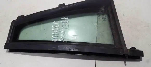 Ford Mondeo MK II Rear vent window glass 