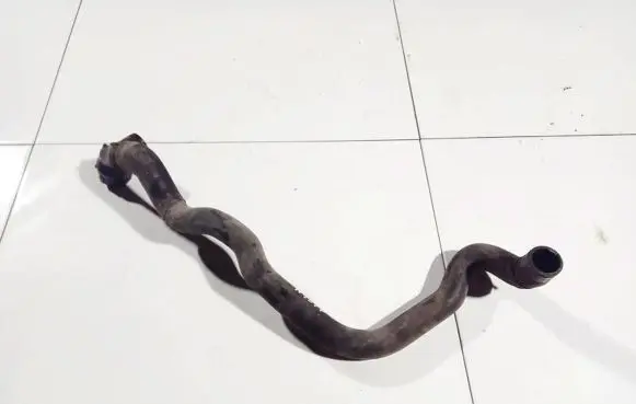 Volkswagen Golf V Engine coolant pipe/hose