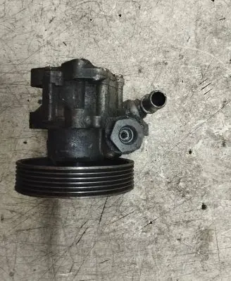 Peugeot 406 Power steering pump