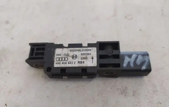 Audi A3 S3 8P Airbag deployment crash/impact sensor 4B0959643E